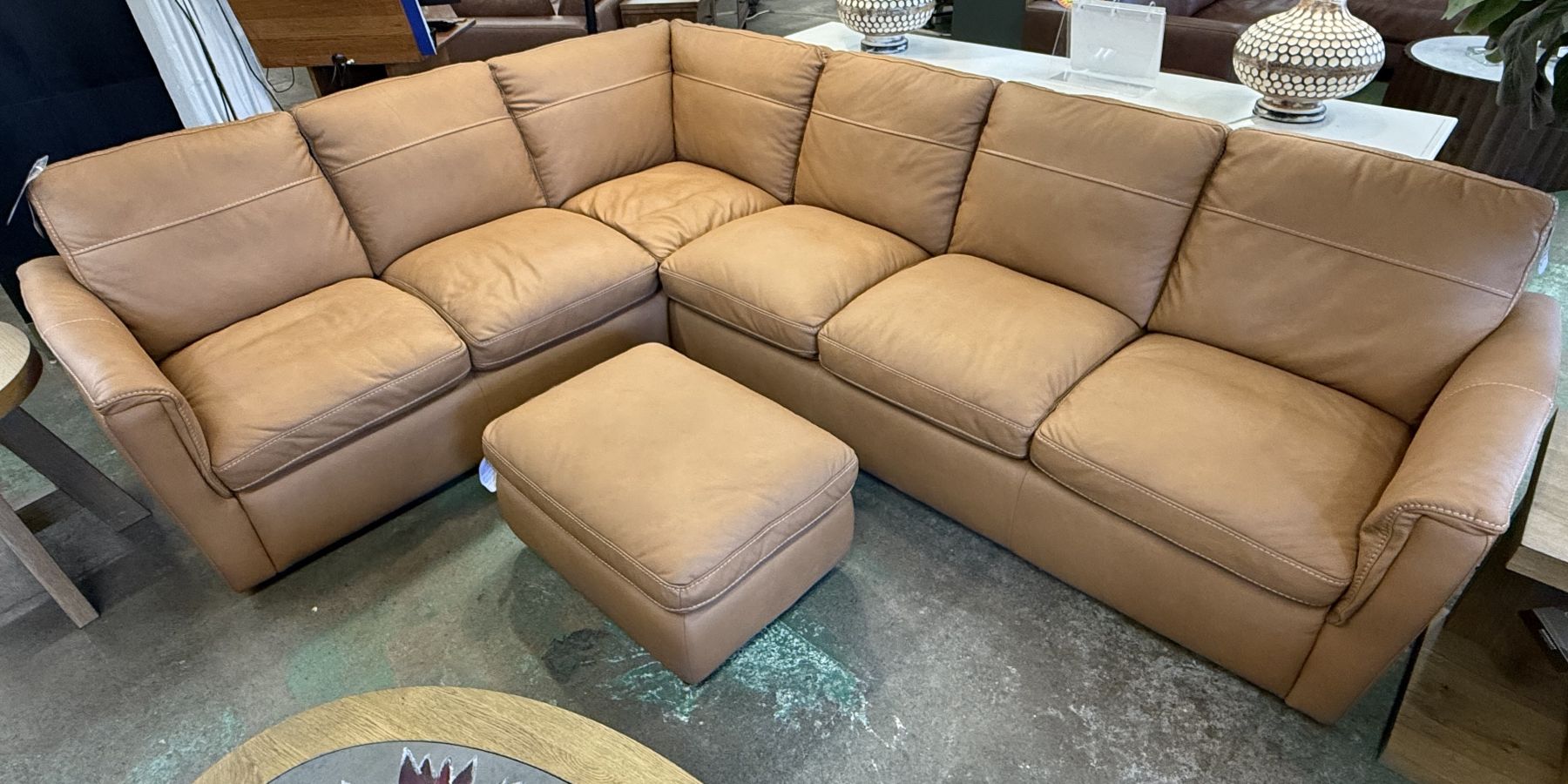 Antelope 2Pc Leather Sectional