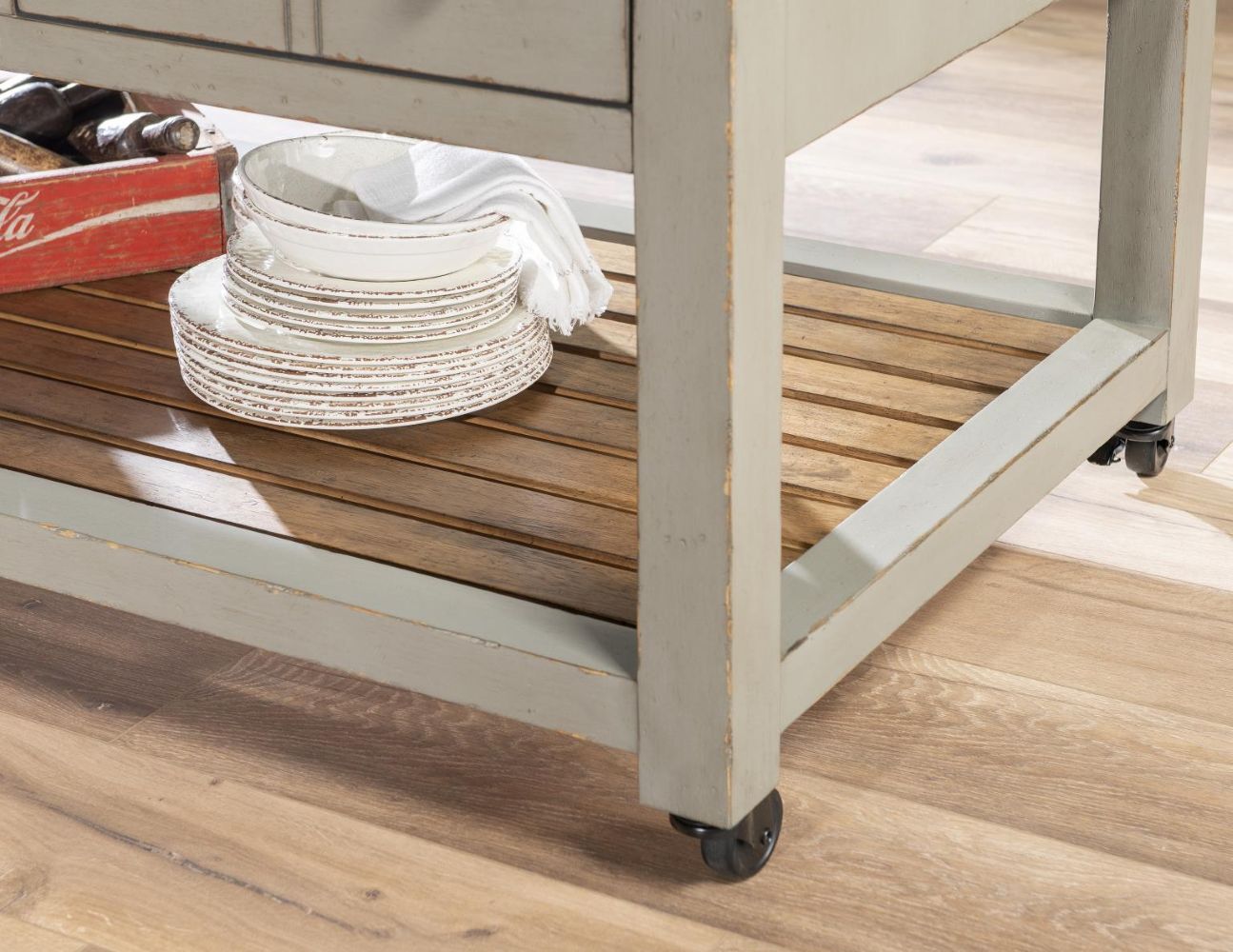 Country Living Kitchen Island w/ Casters