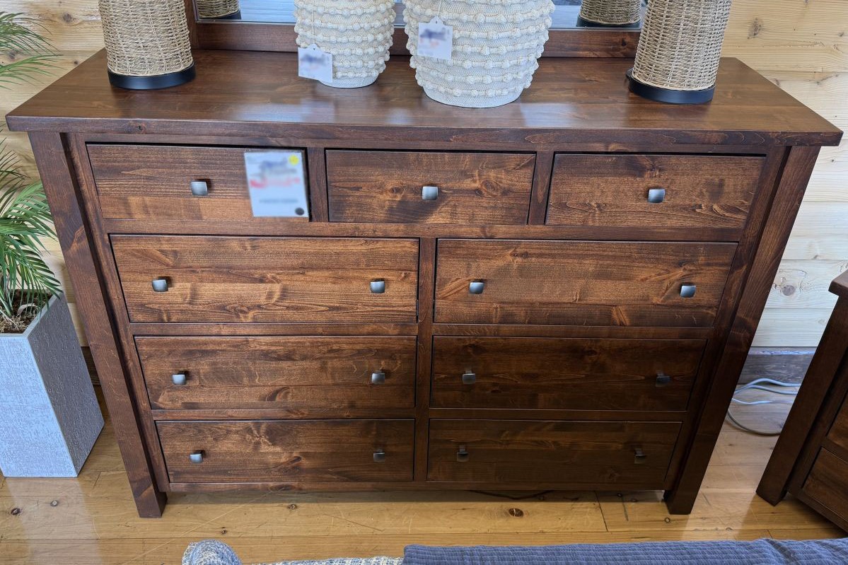 9-Drawer Master Dresser - Alder