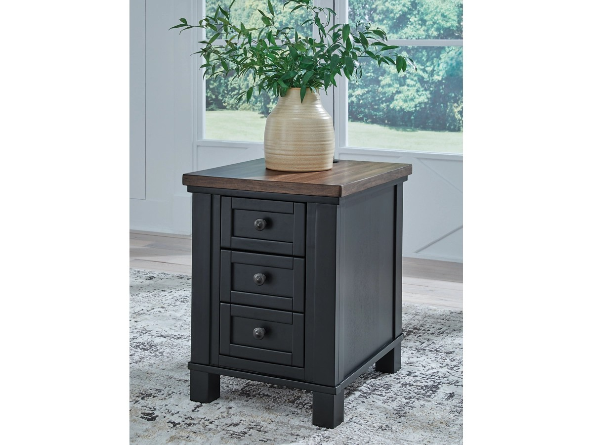 Wildenauer Chairside End Table